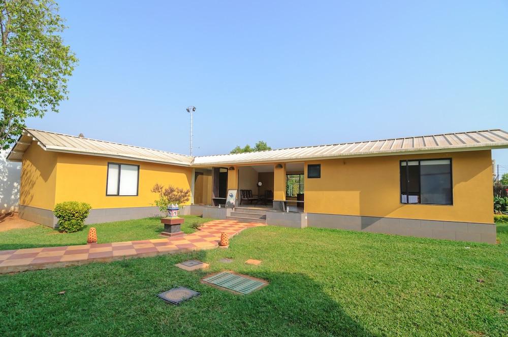Nanu Beach Resort&Spa Betalbatim Exterior foto