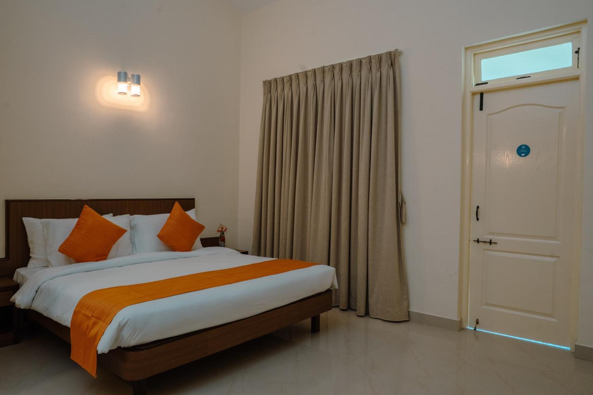 Nanu Beach Resort&Spa Betalbatim Exterior foto